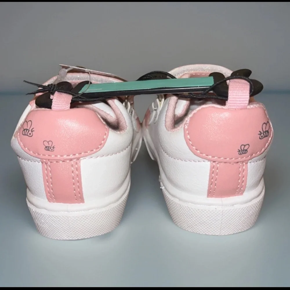 Disney Winnie the Pooh W/Pink & White Design Baby Girl Sneaker Foam Cushioning